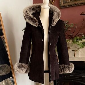 Stunning vintage brown suede Women's Brown faux Fur-Trimmed coat penny lane